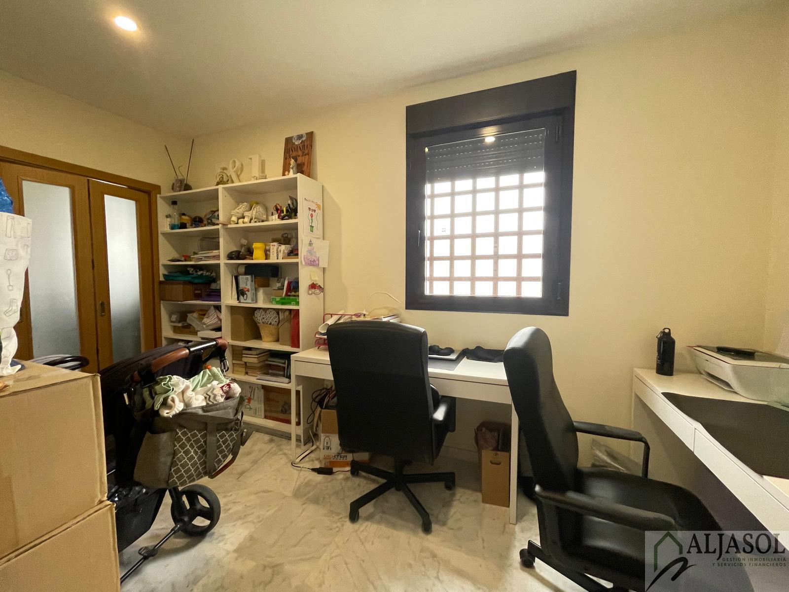 For sale of house in Espartinas