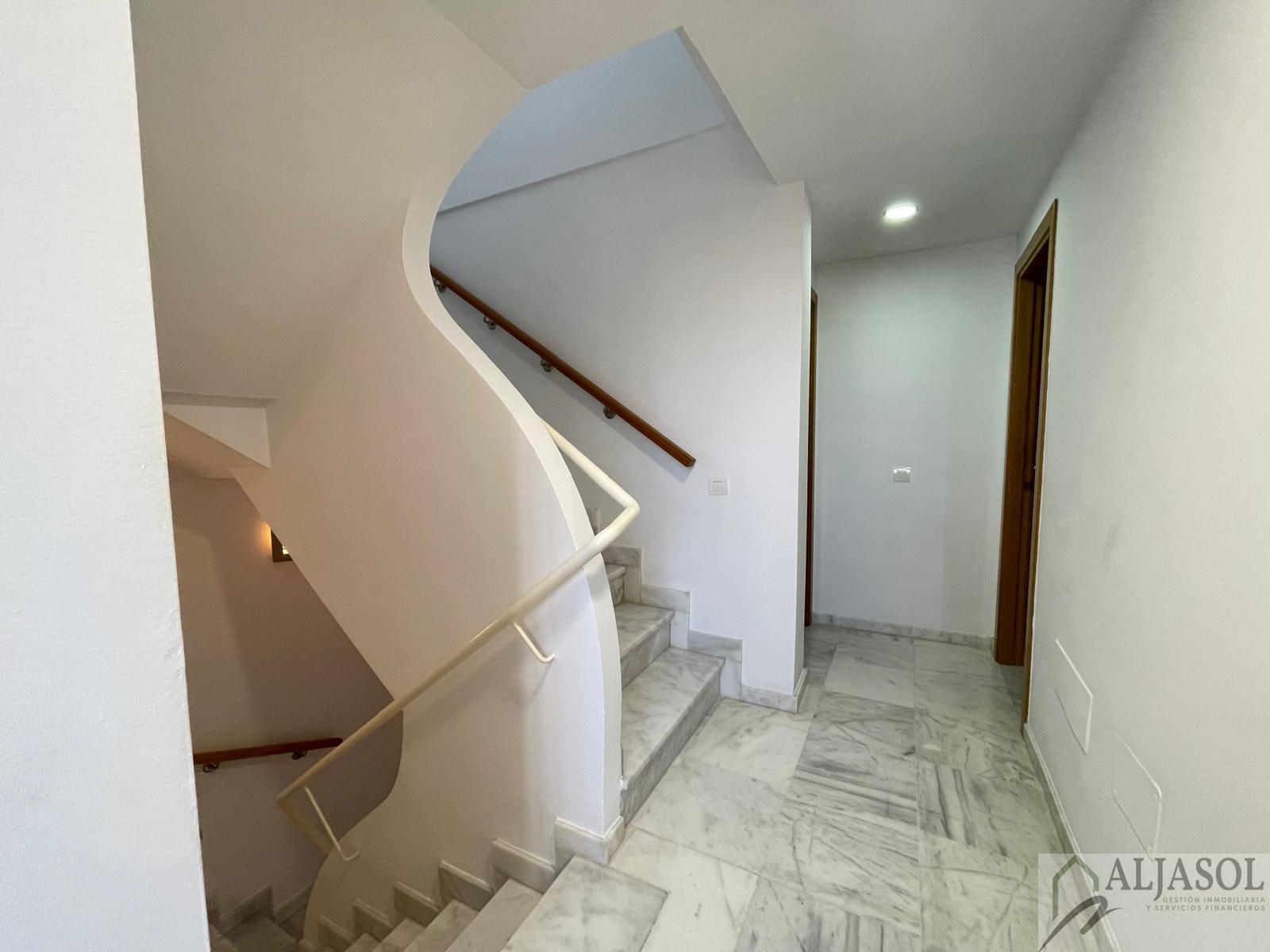 For sale of house in Espartinas