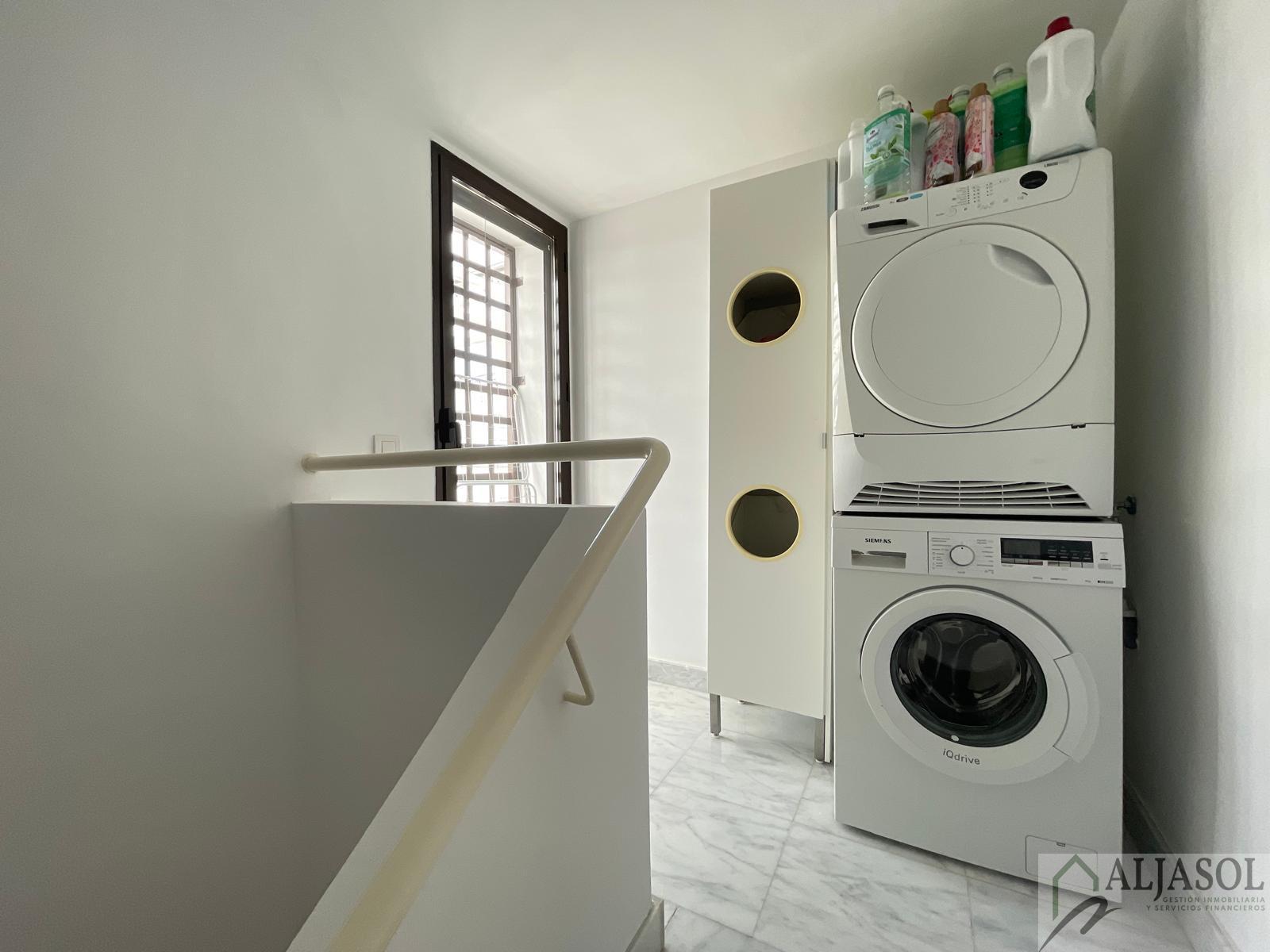 For sale of house in Espartinas