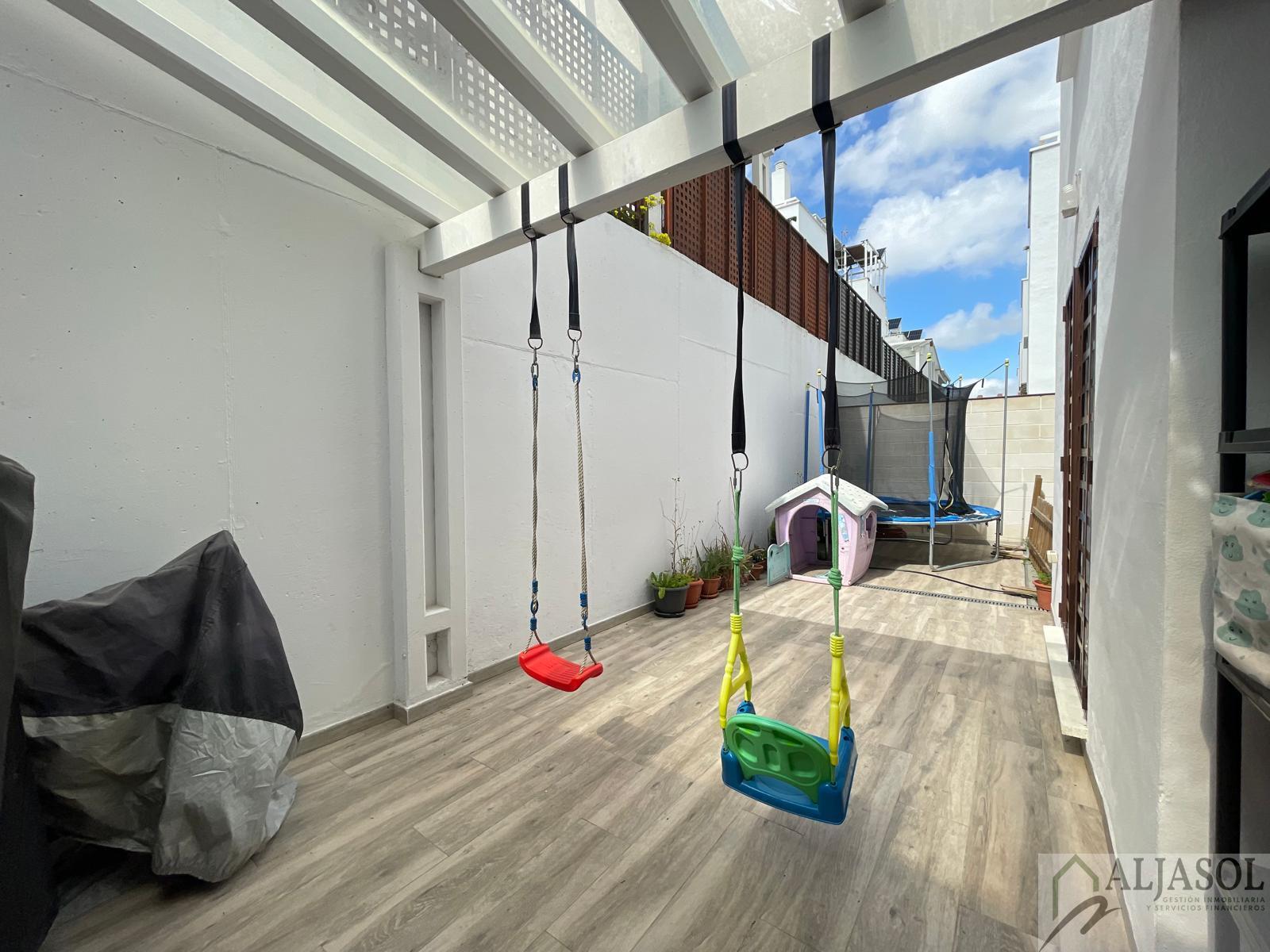 For sale of house in Espartinas