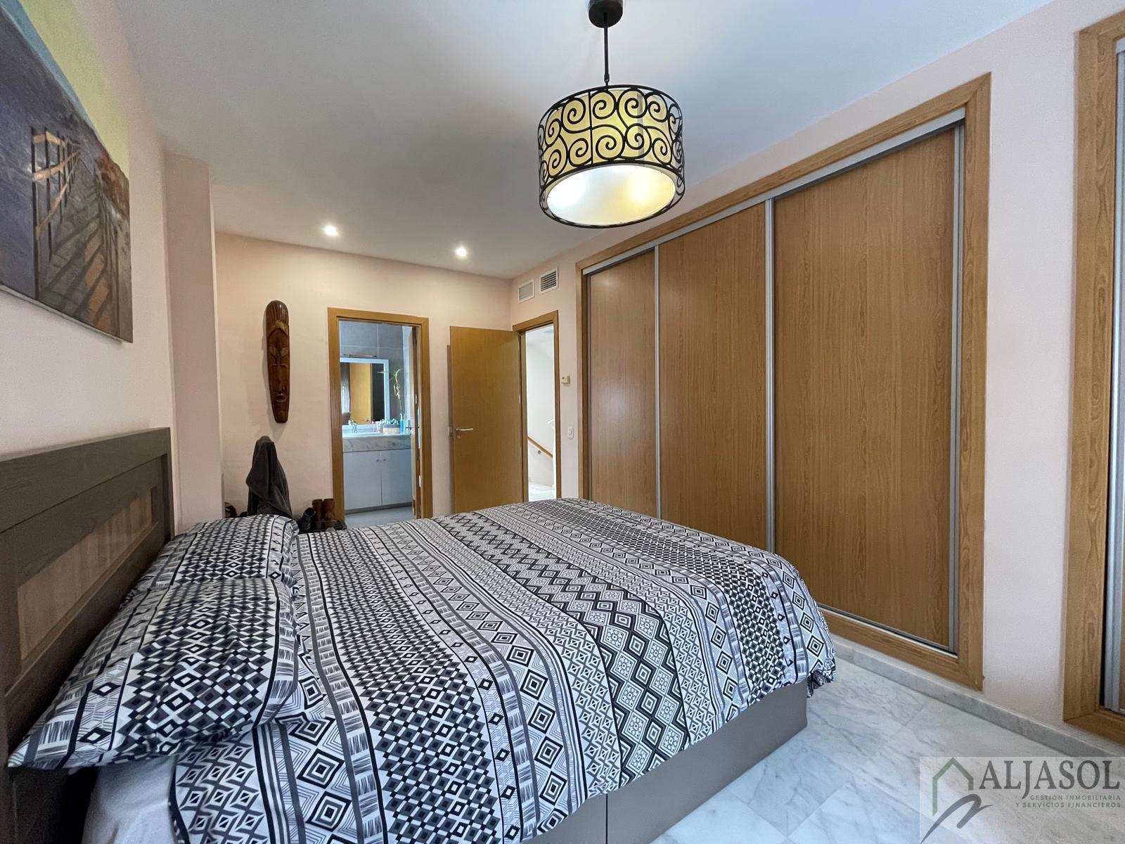 For sale of house in Espartinas