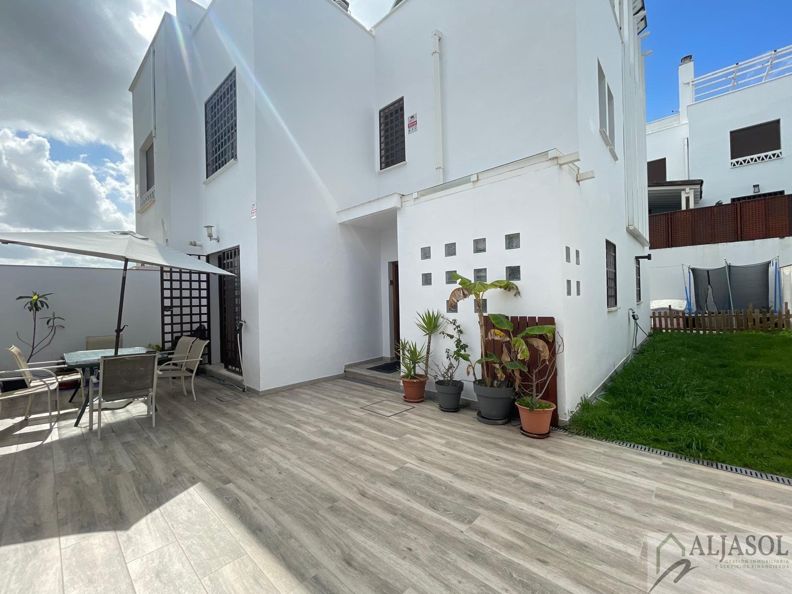 For sale of house in Espartinas