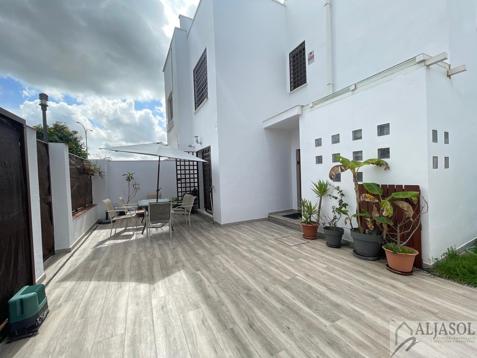 For sale of house in Espartinas
