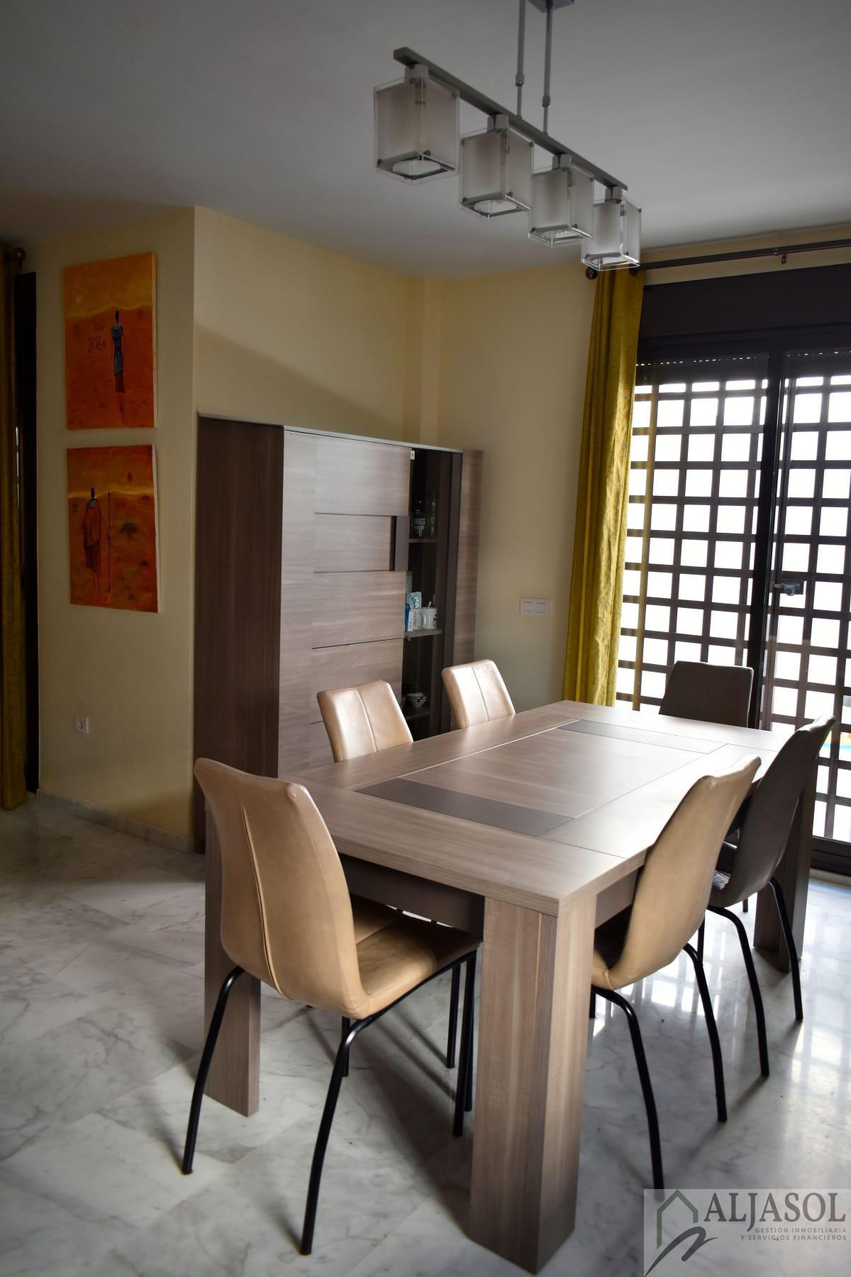 For sale of house in Espartinas