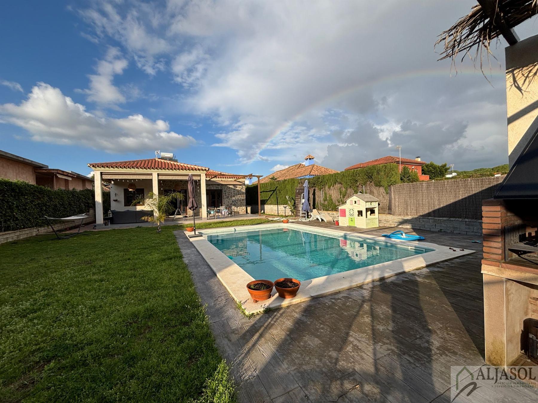 Venta de chalet en Bollullos de la Mitación