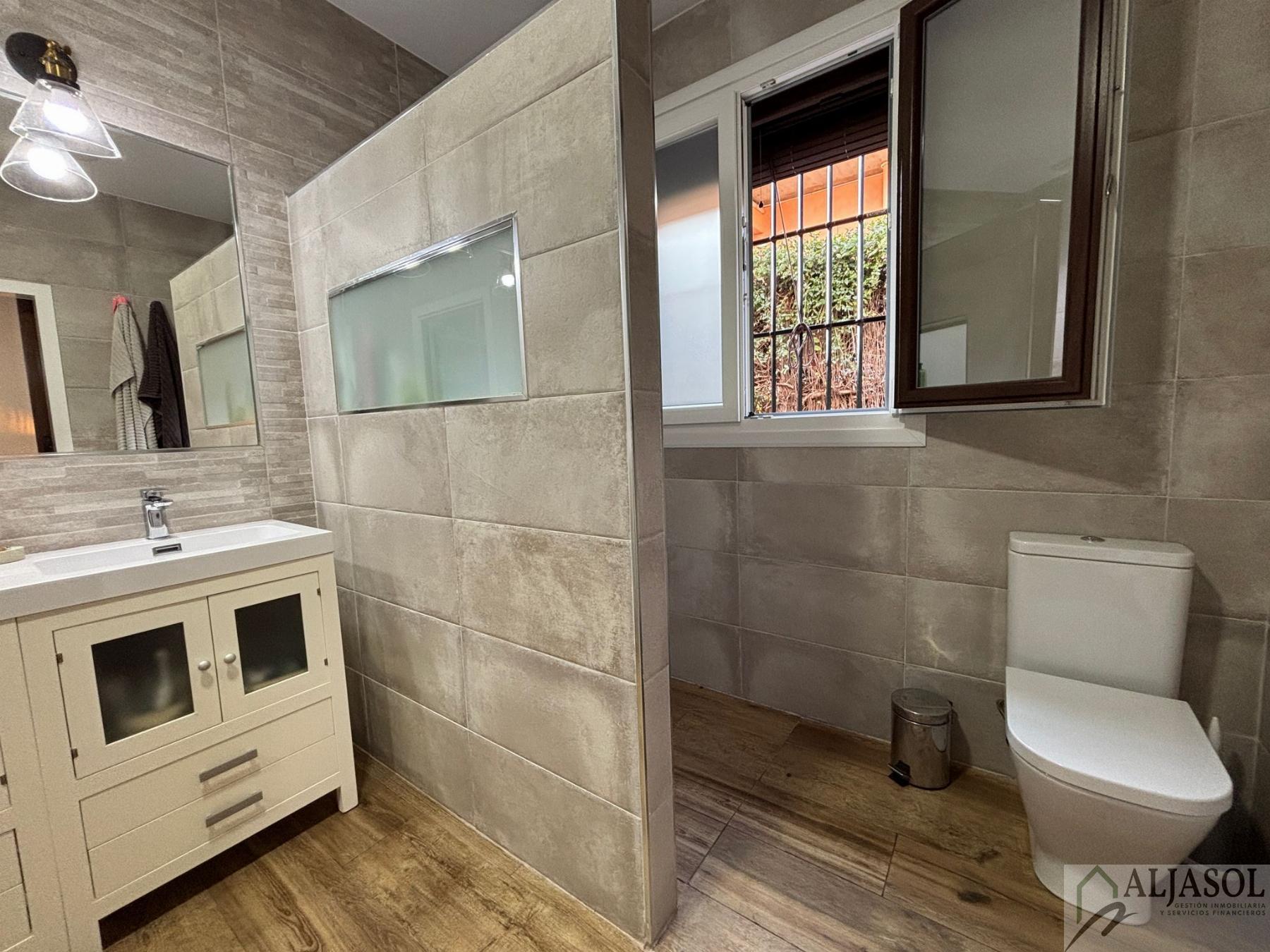 Venta de chalet en Bollullos de la Mitación