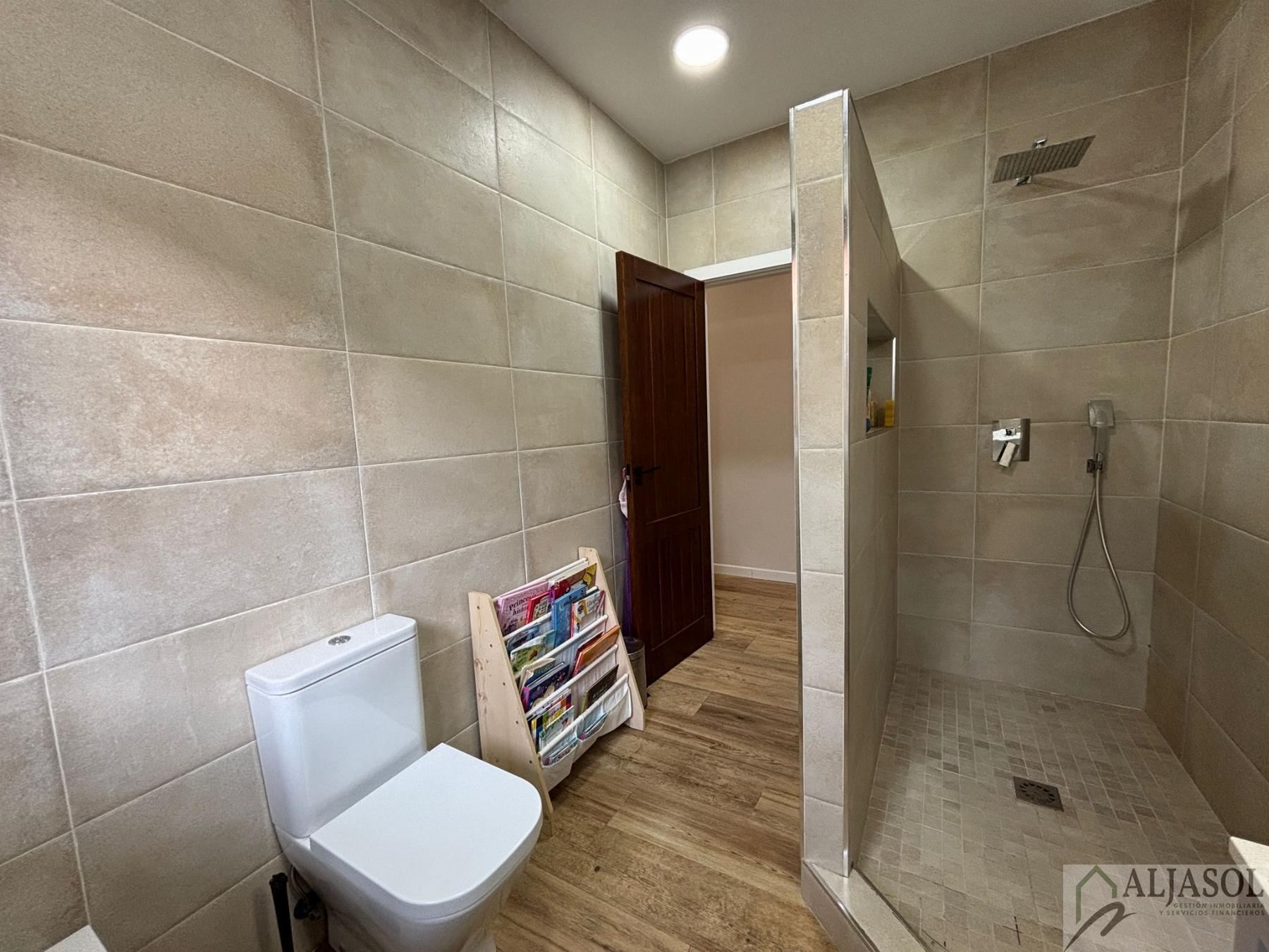 Venta de chalet en Bollullos de la Mitación