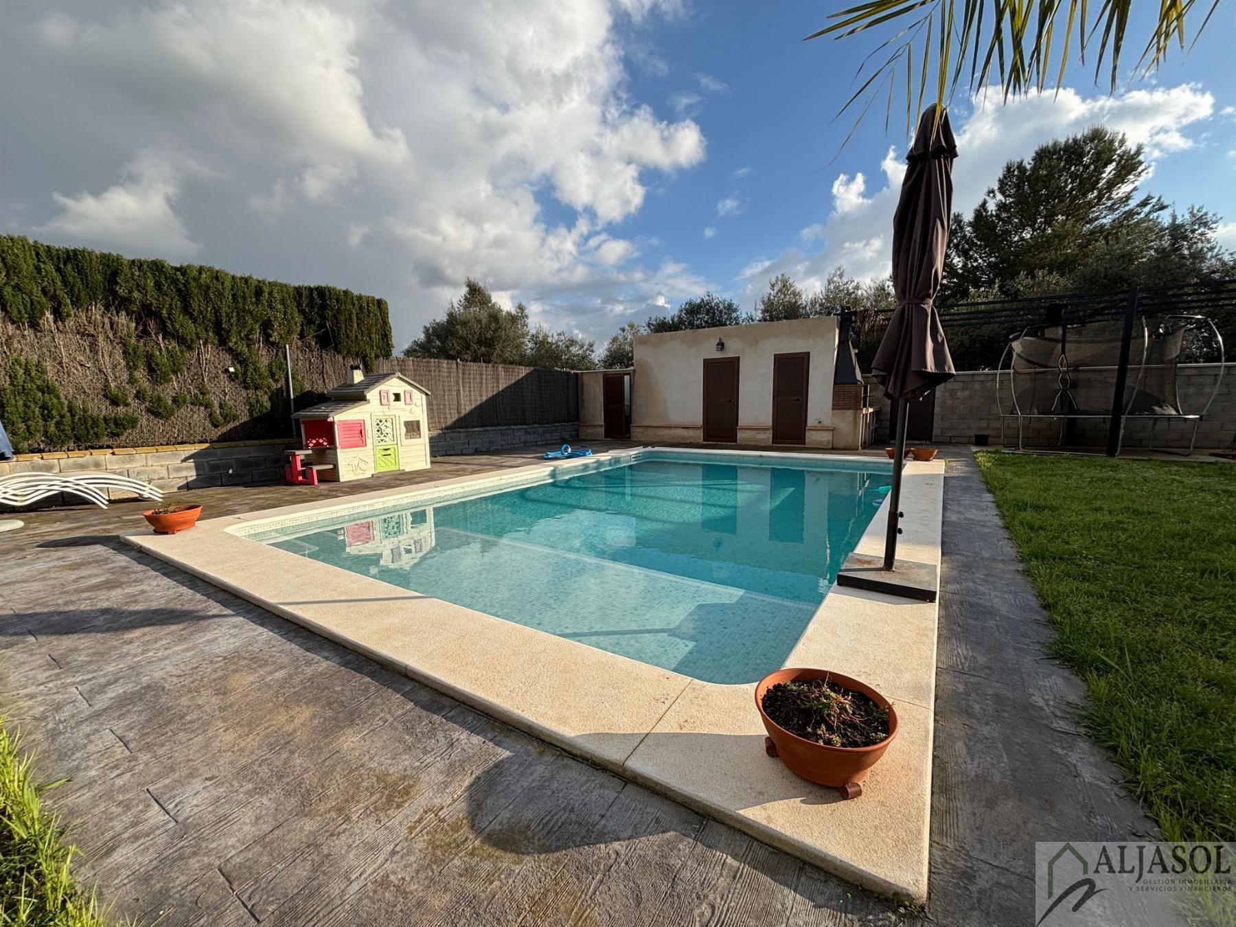 Venta de chalet en Bollullos de la Mitación