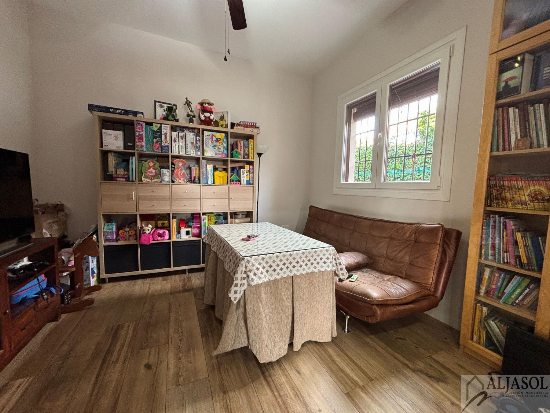 Venta de chalet en Bollullos de la Mitación