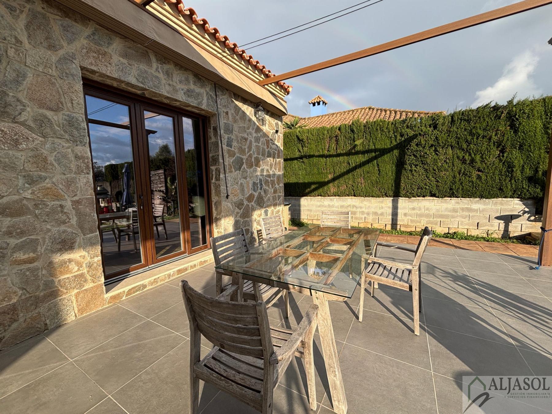 Venta de chalet en Bollullos de la Mitación