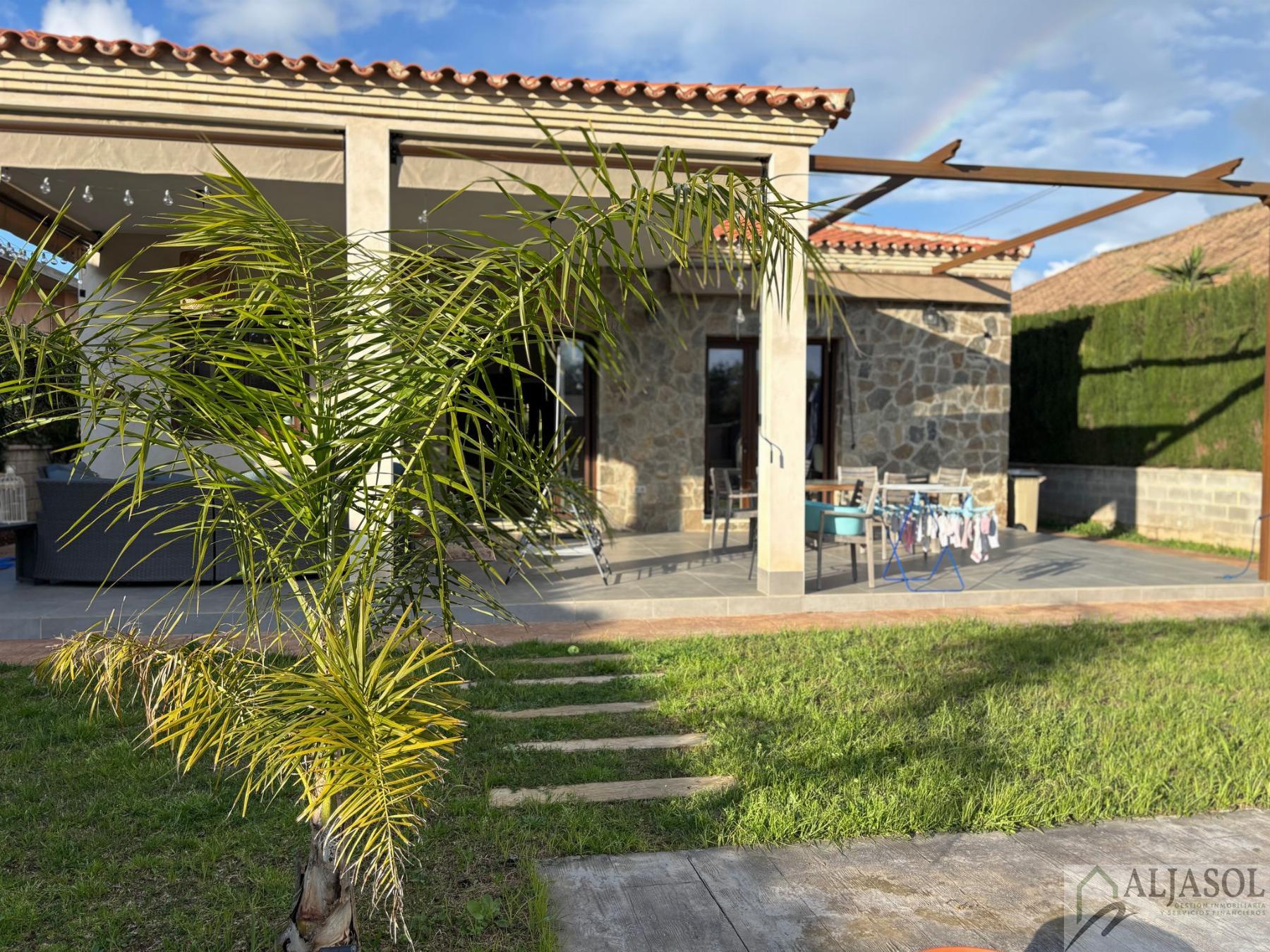 Venta de chalet en Bollullos de la Mitación