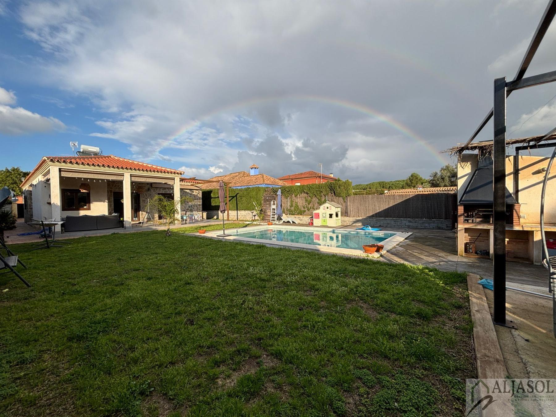 Venta de chalet en Bollullos de la Mitación