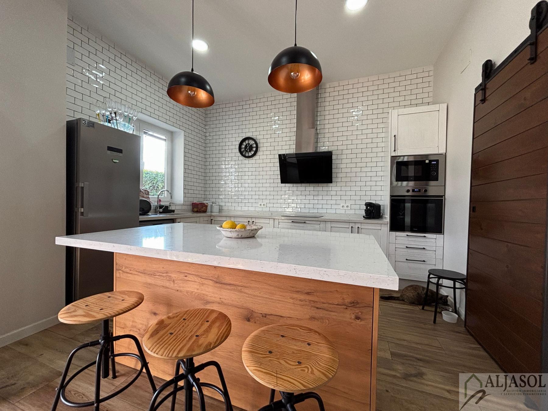Venta de chalet en Bollullos de la Mitación