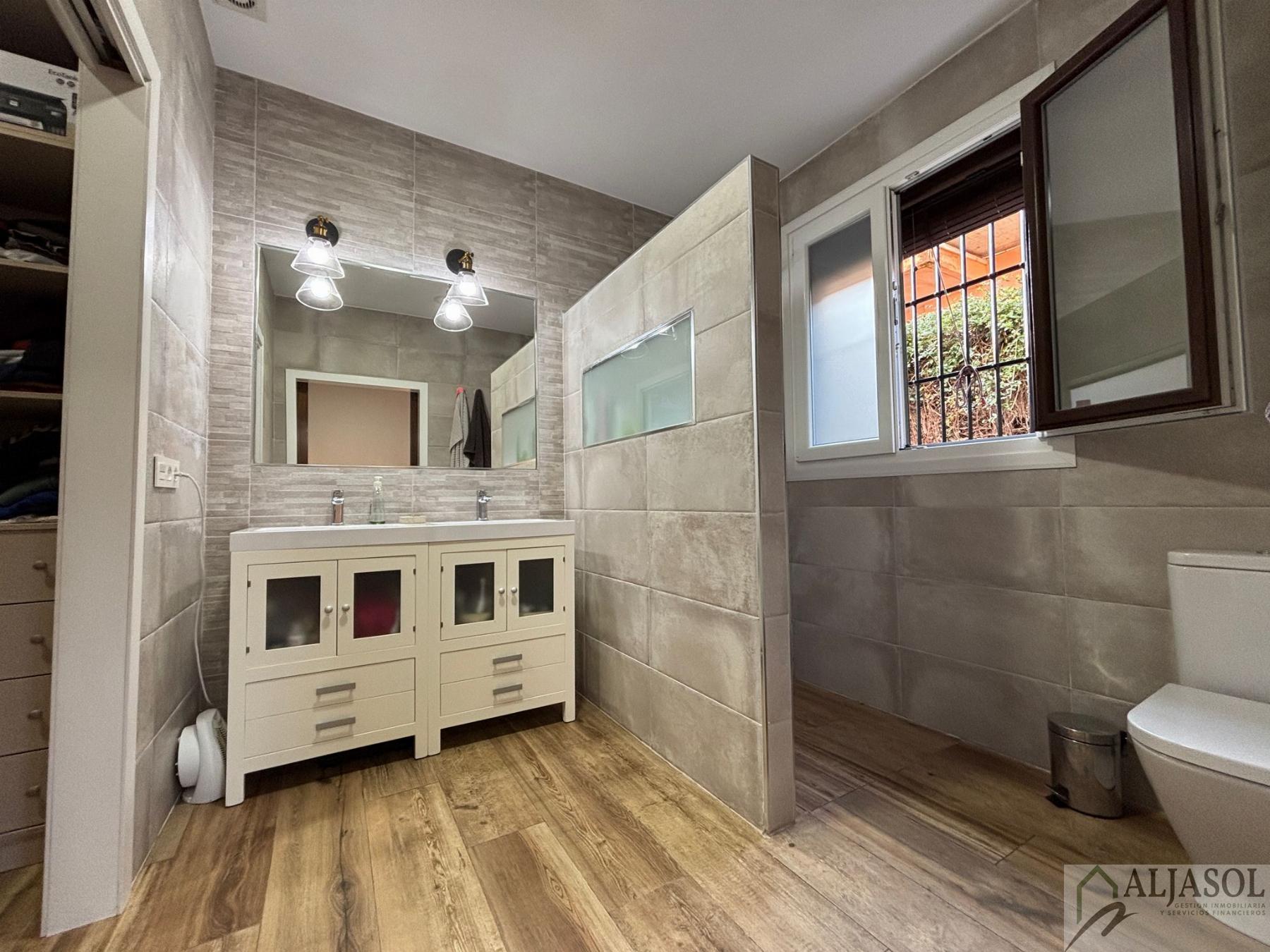 Venta de chalet en Bollullos de la Mitación