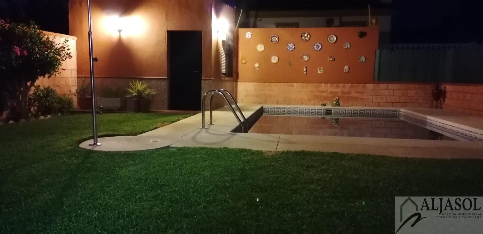 For sale of chalet in Espartinas