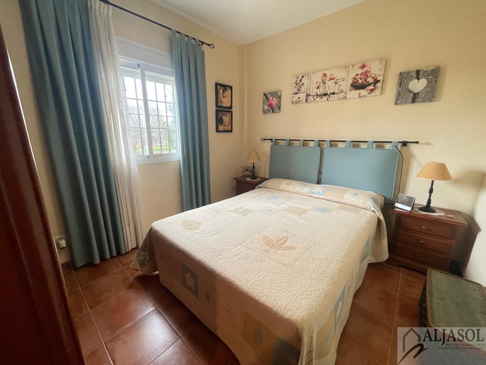 For sale of chalet in Espartinas