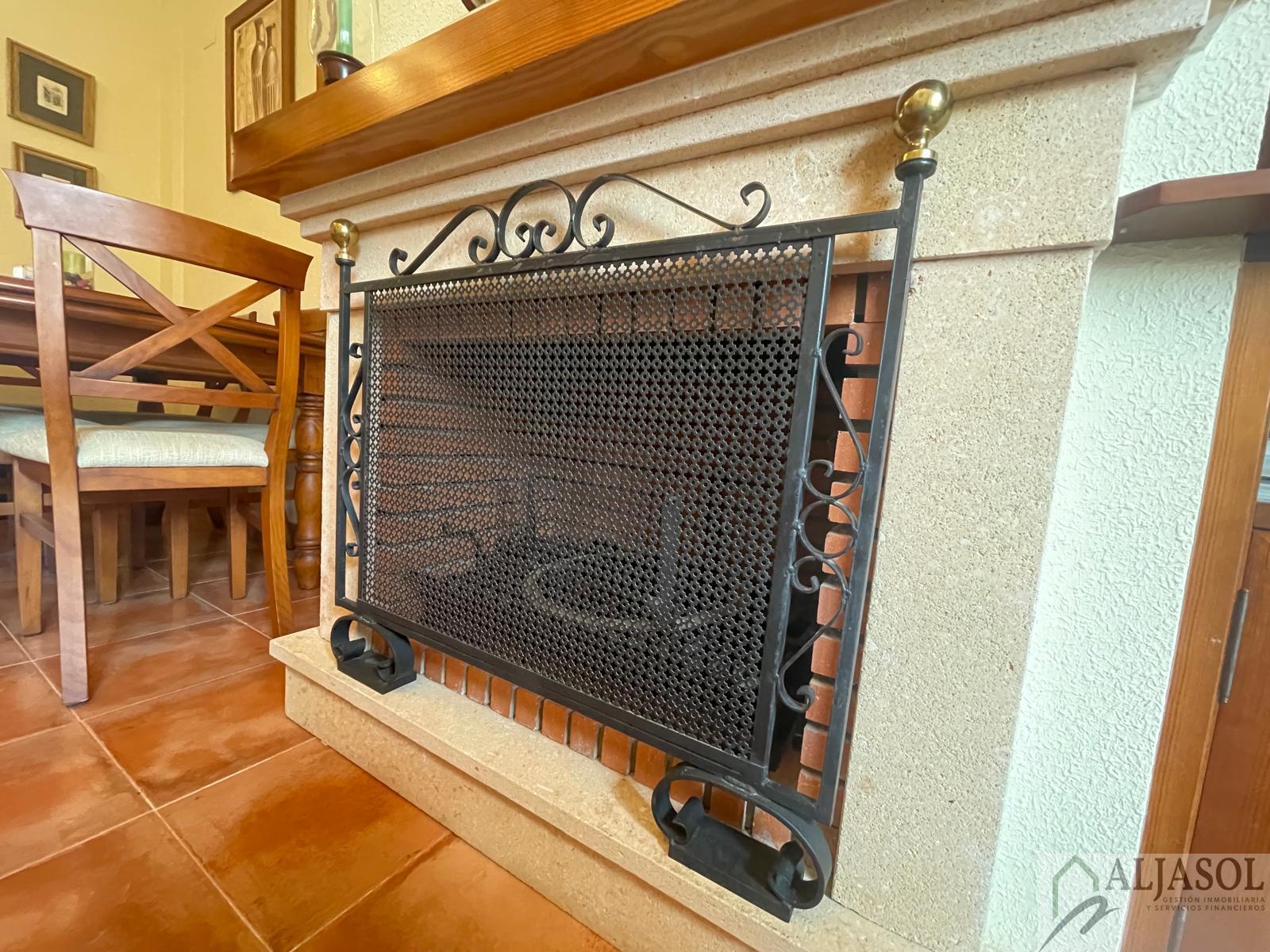 For sale of chalet in Espartinas