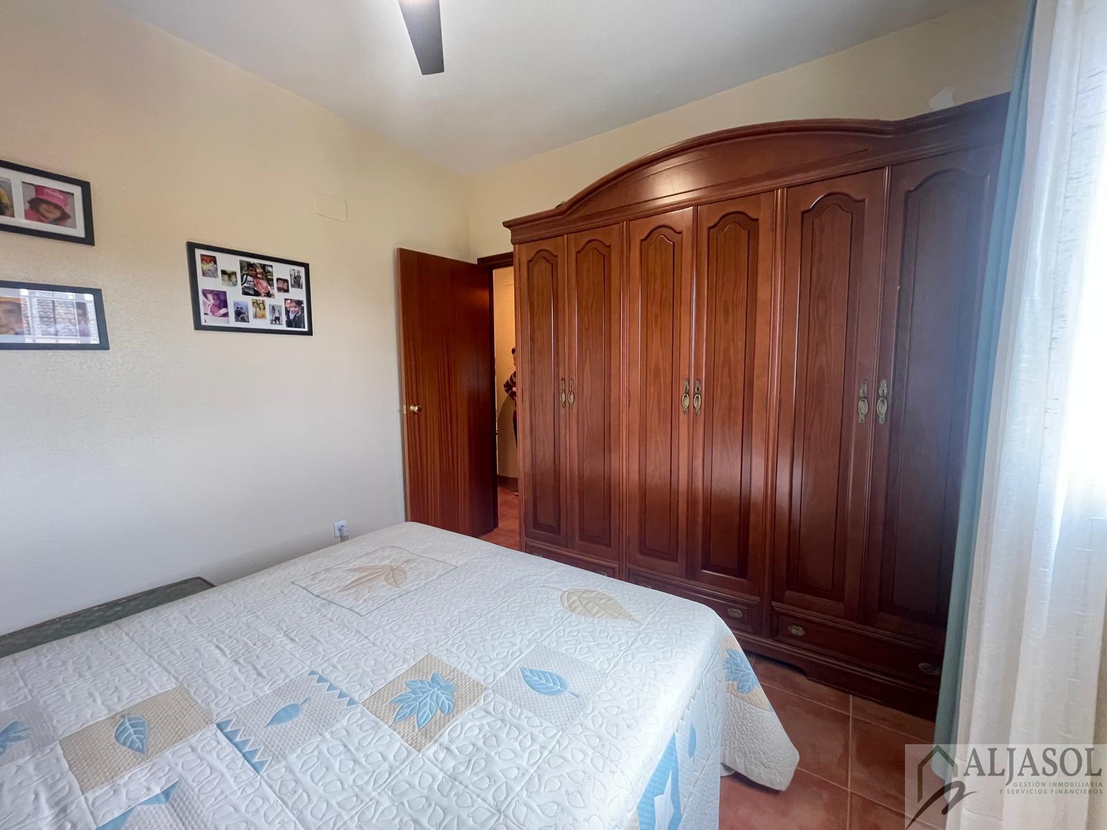 For sale of chalet in Espartinas