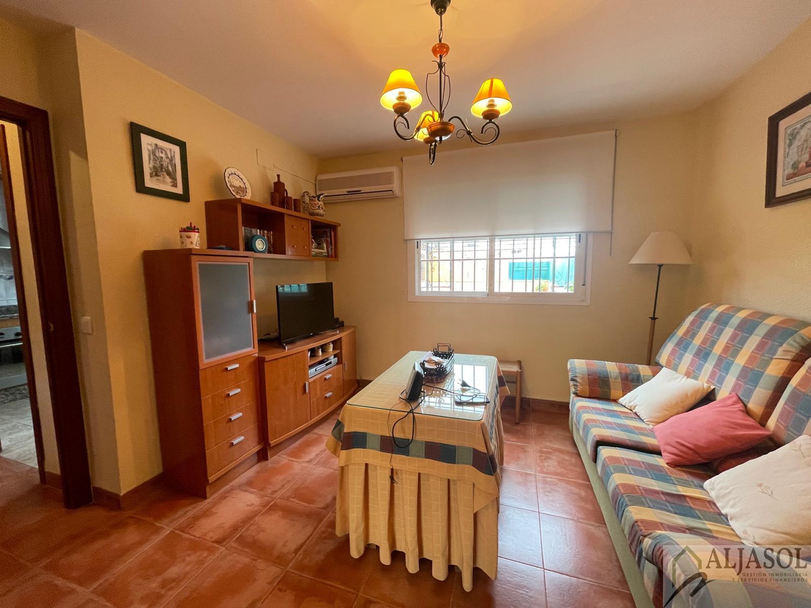 For sale of chalet in Espartinas