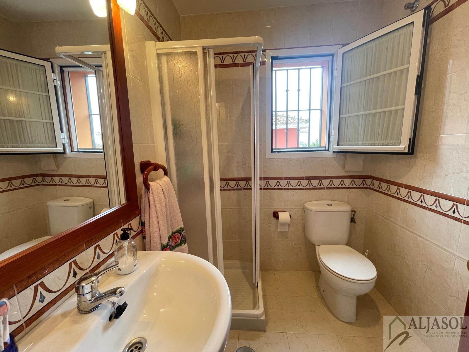 For sale of chalet in Espartinas