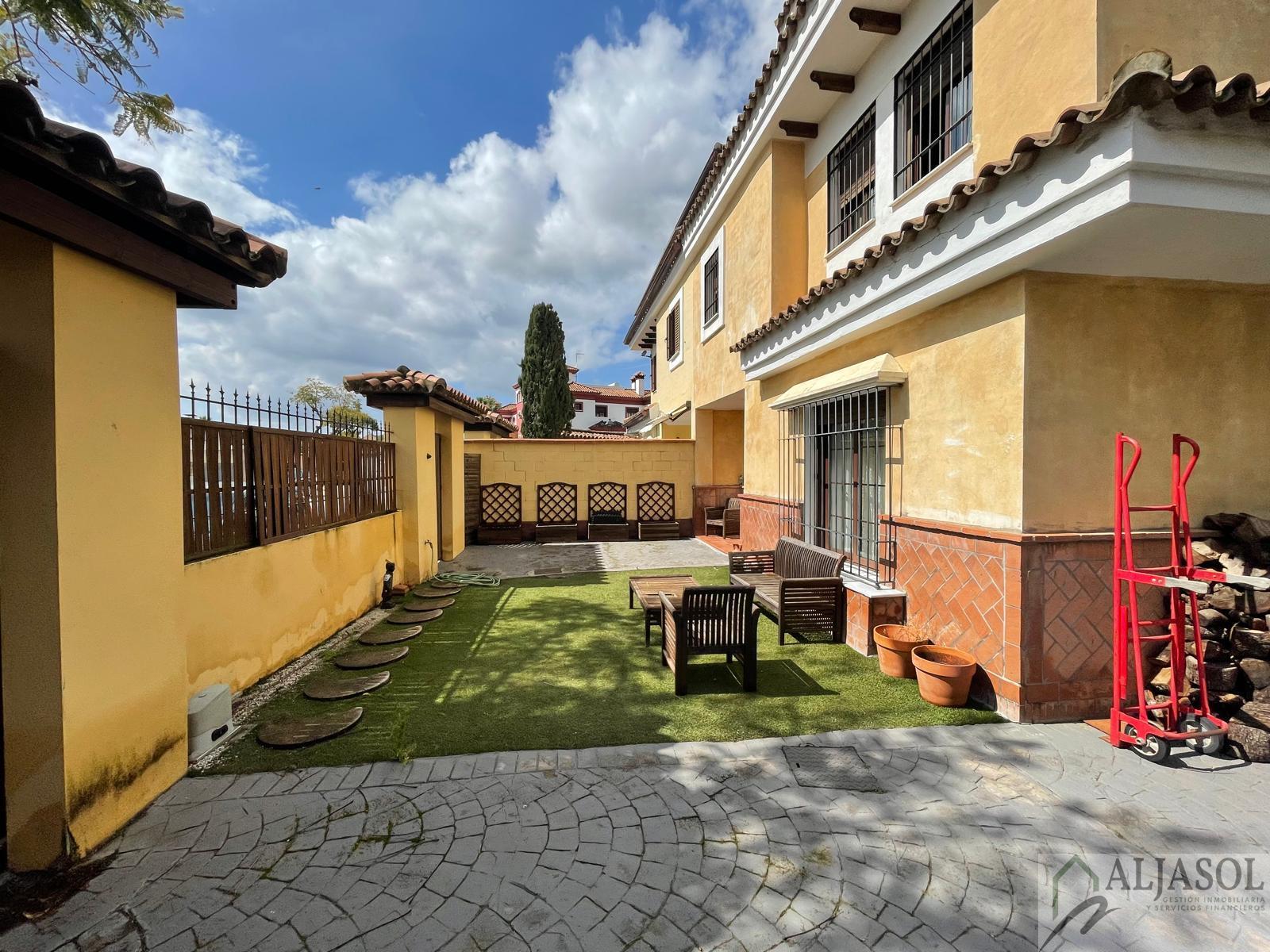 For sale of house in Espartinas