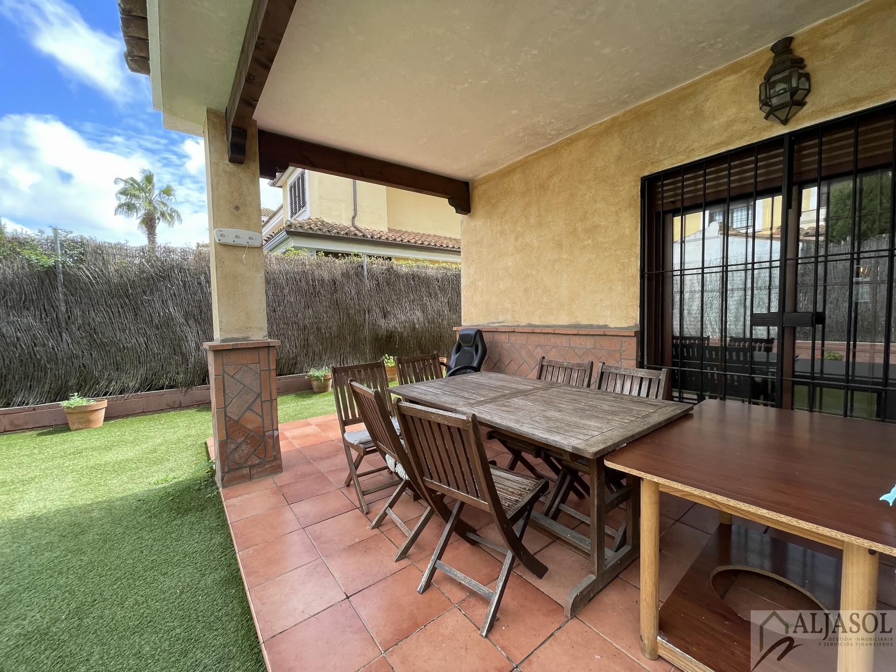 For sale of house in Espartinas
