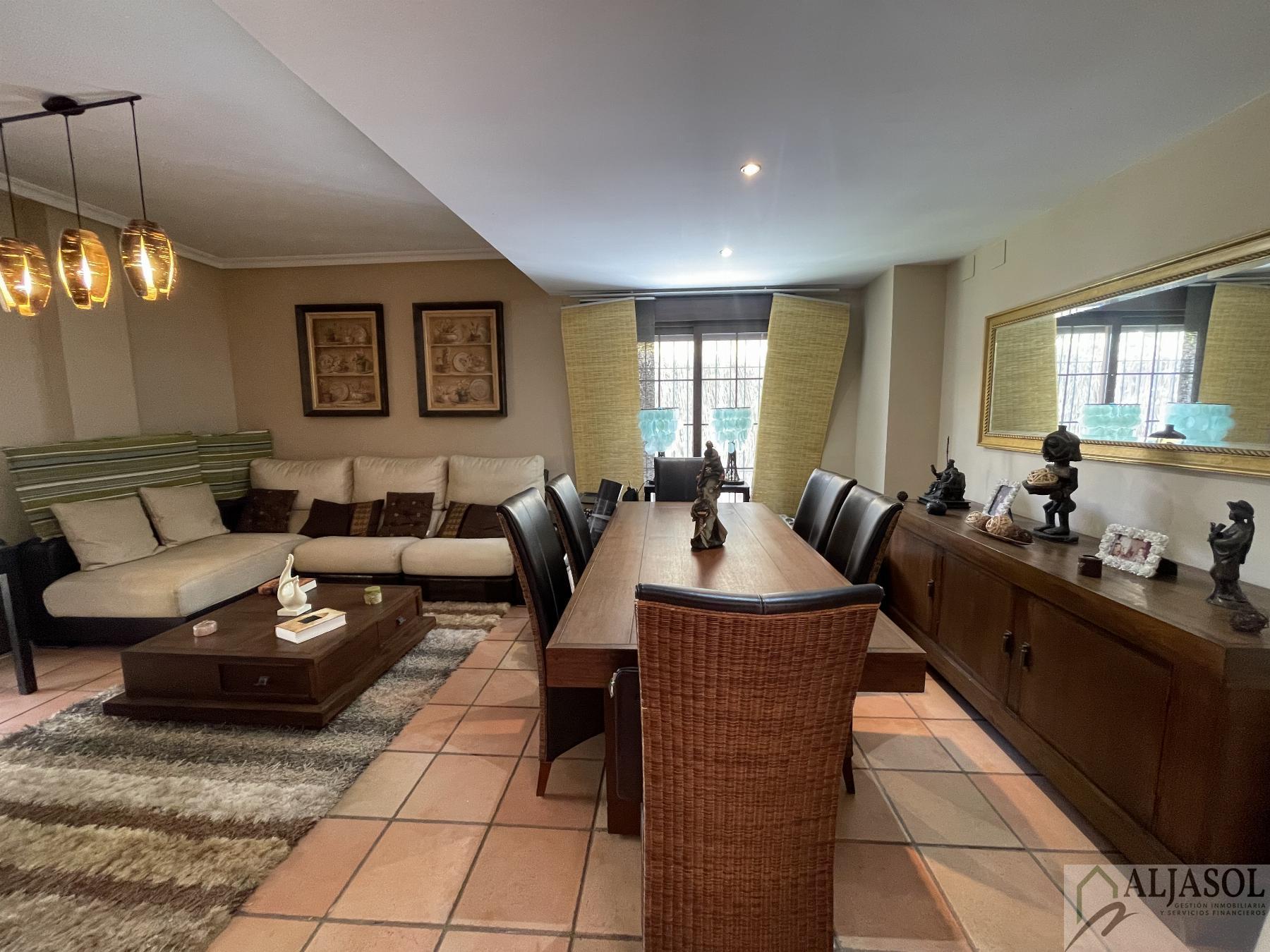 For sale of house in Espartinas