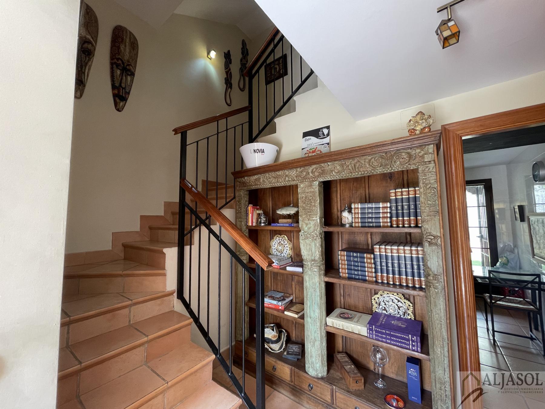For sale of house in Espartinas