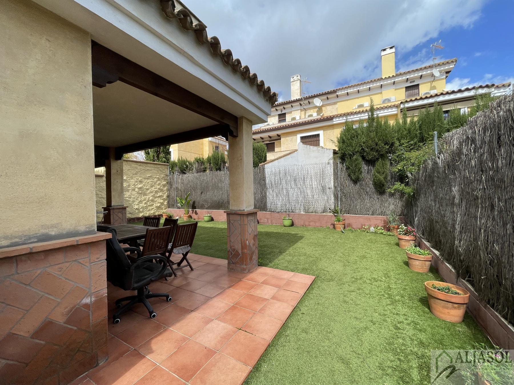 For sale of house in Espartinas