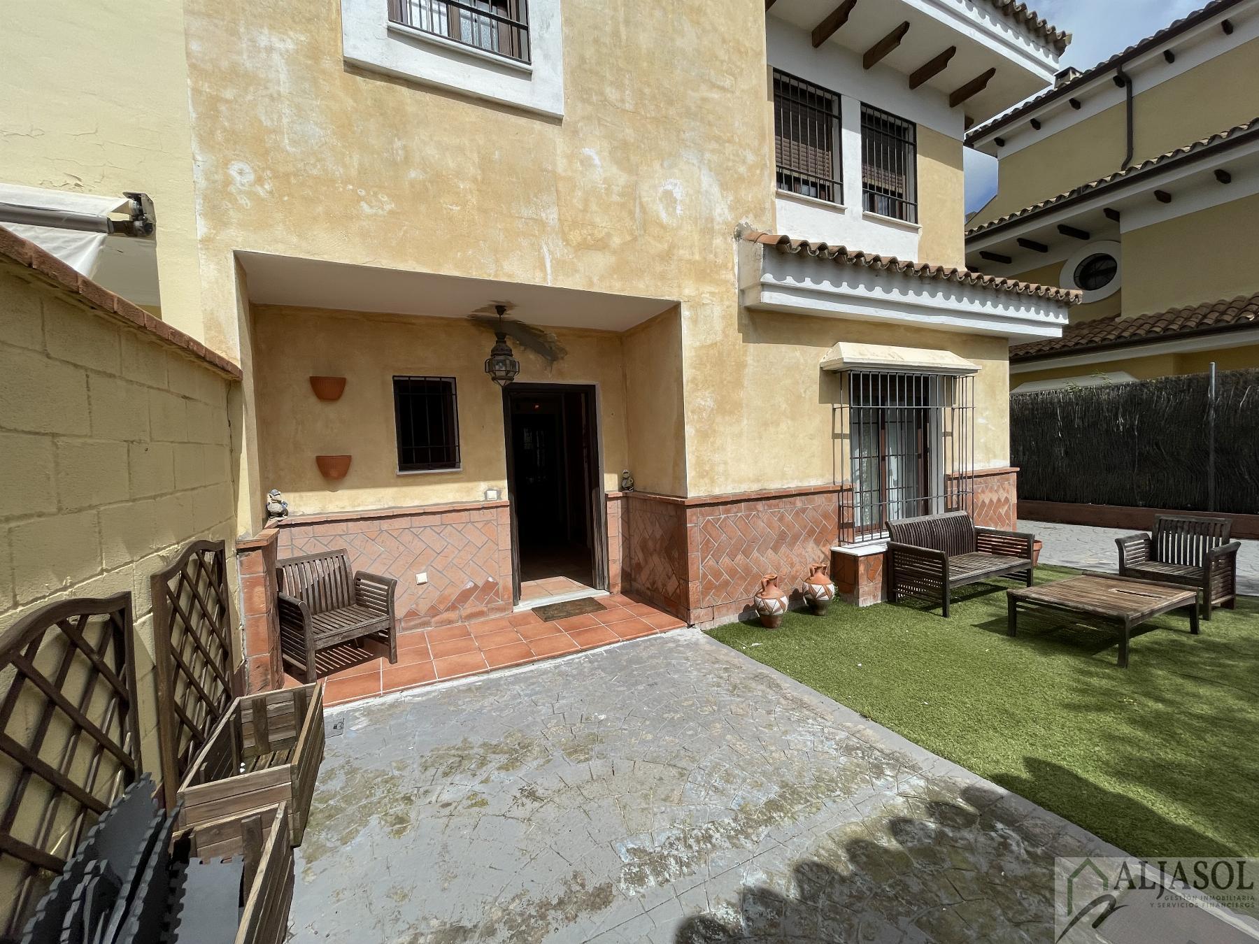 For sale of house in Espartinas