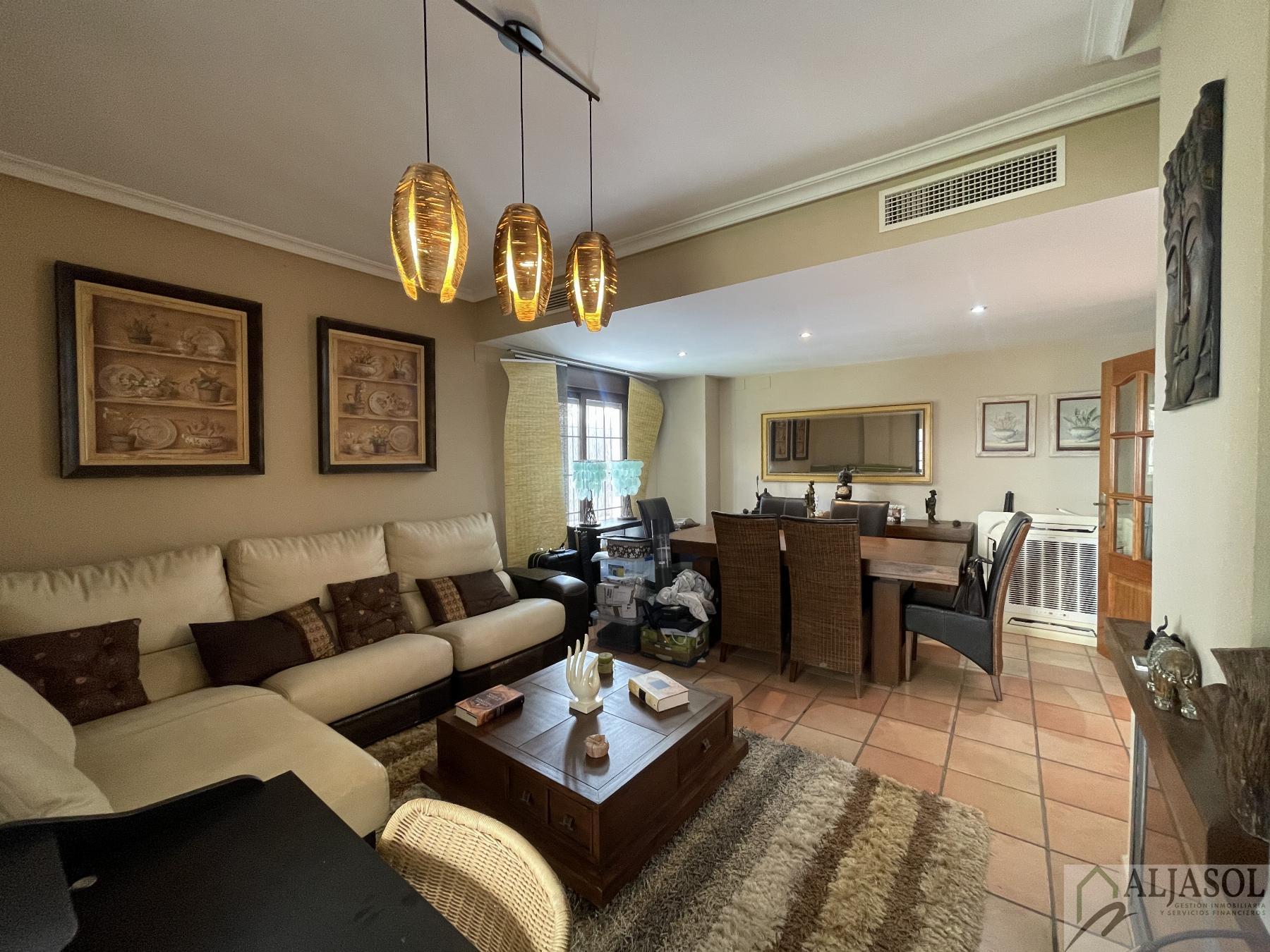 For sale of house in Espartinas
