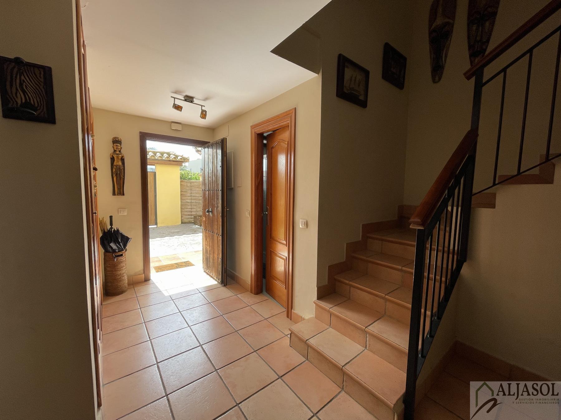 For sale of house in Espartinas