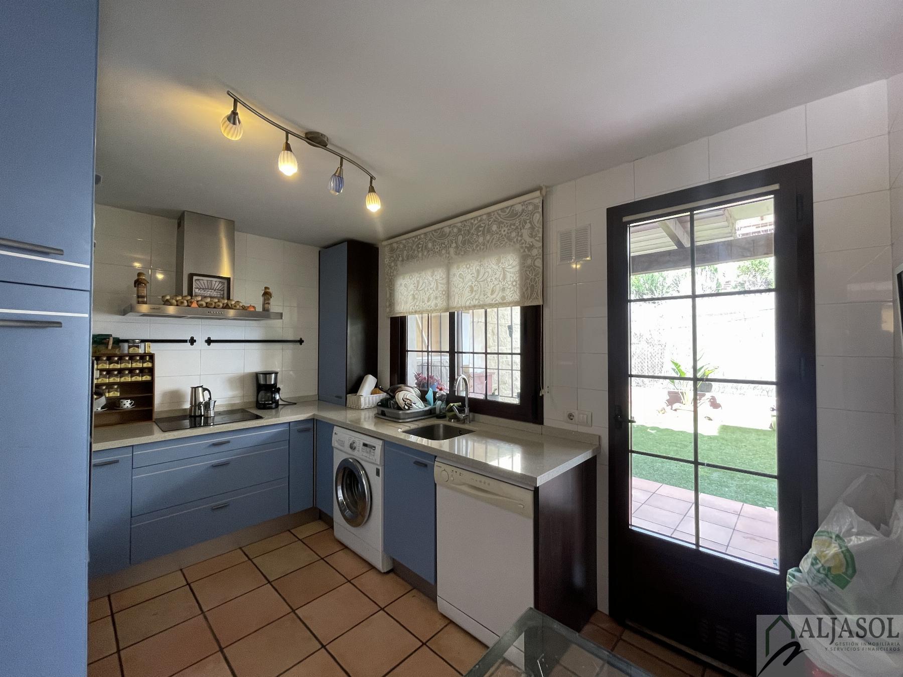 For sale of house in Espartinas