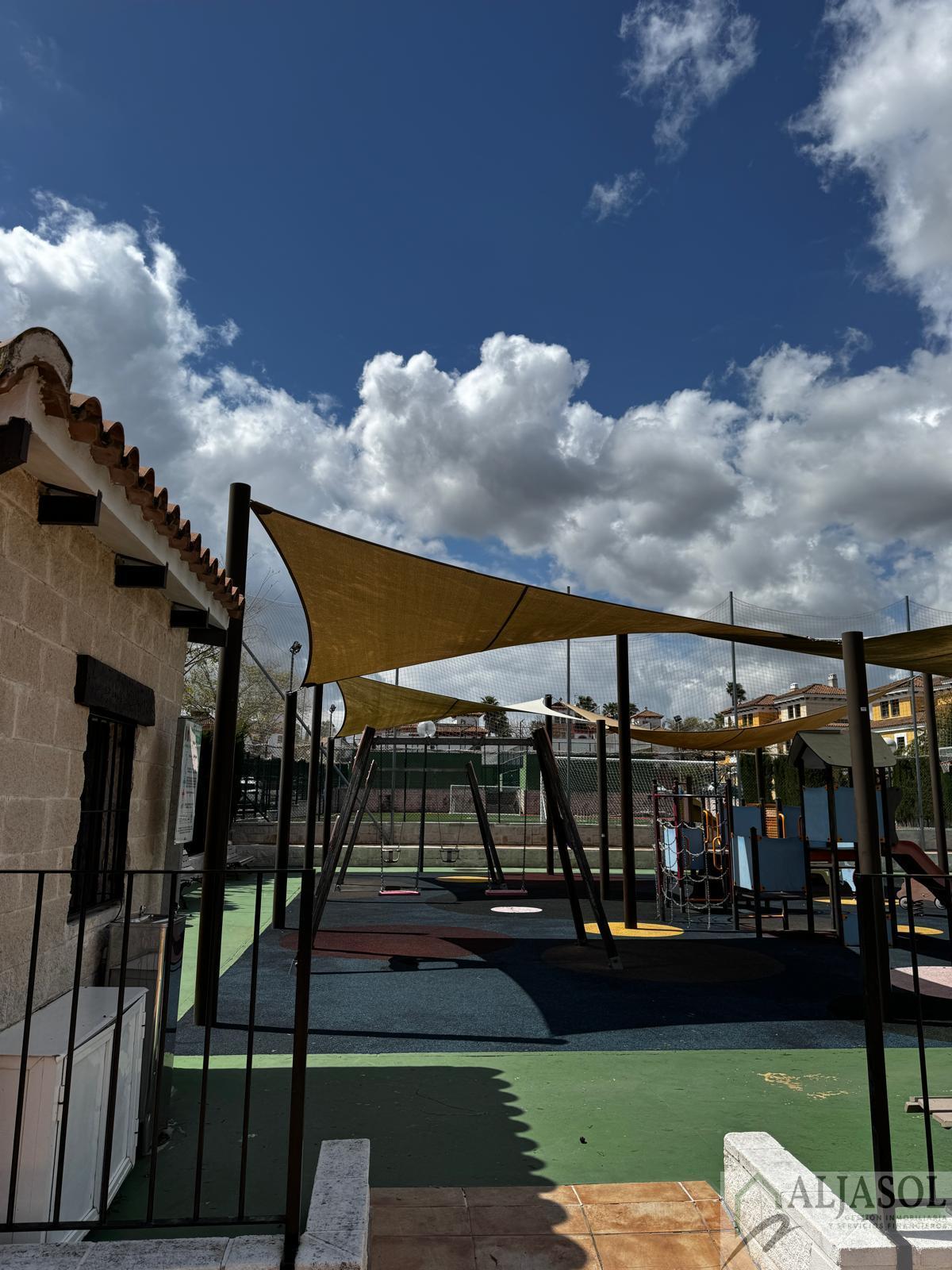 For sale of house in Espartinas