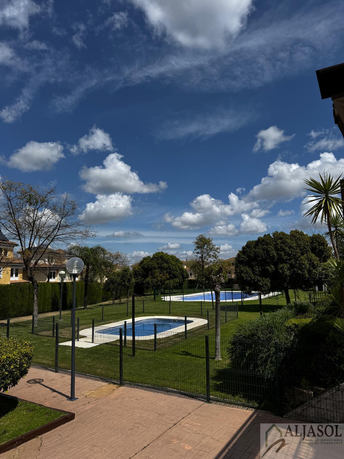 For sale of house in Espartinas