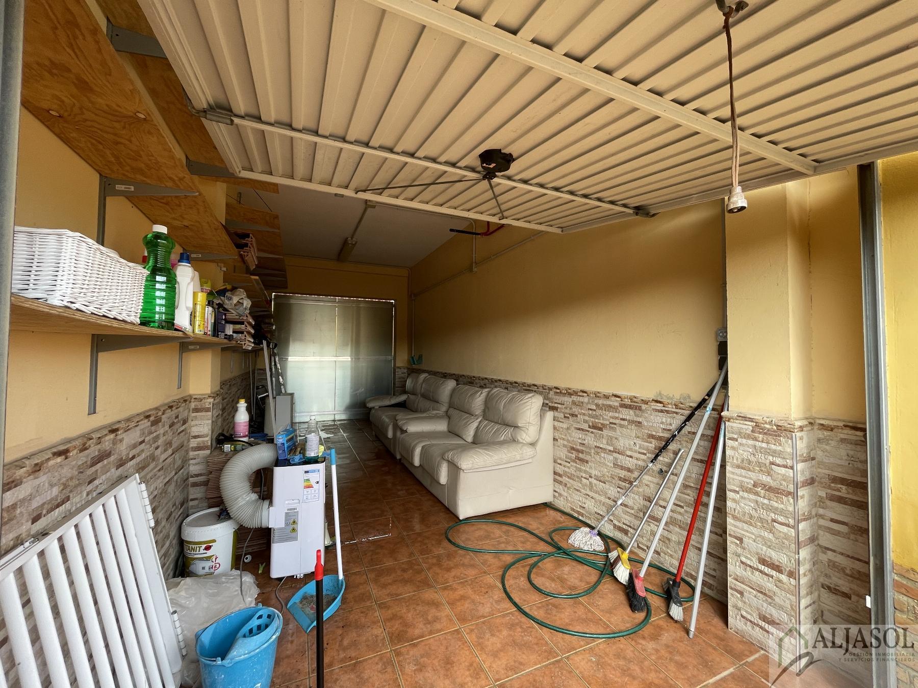 For sale of house in Huévar del Aljarafe
