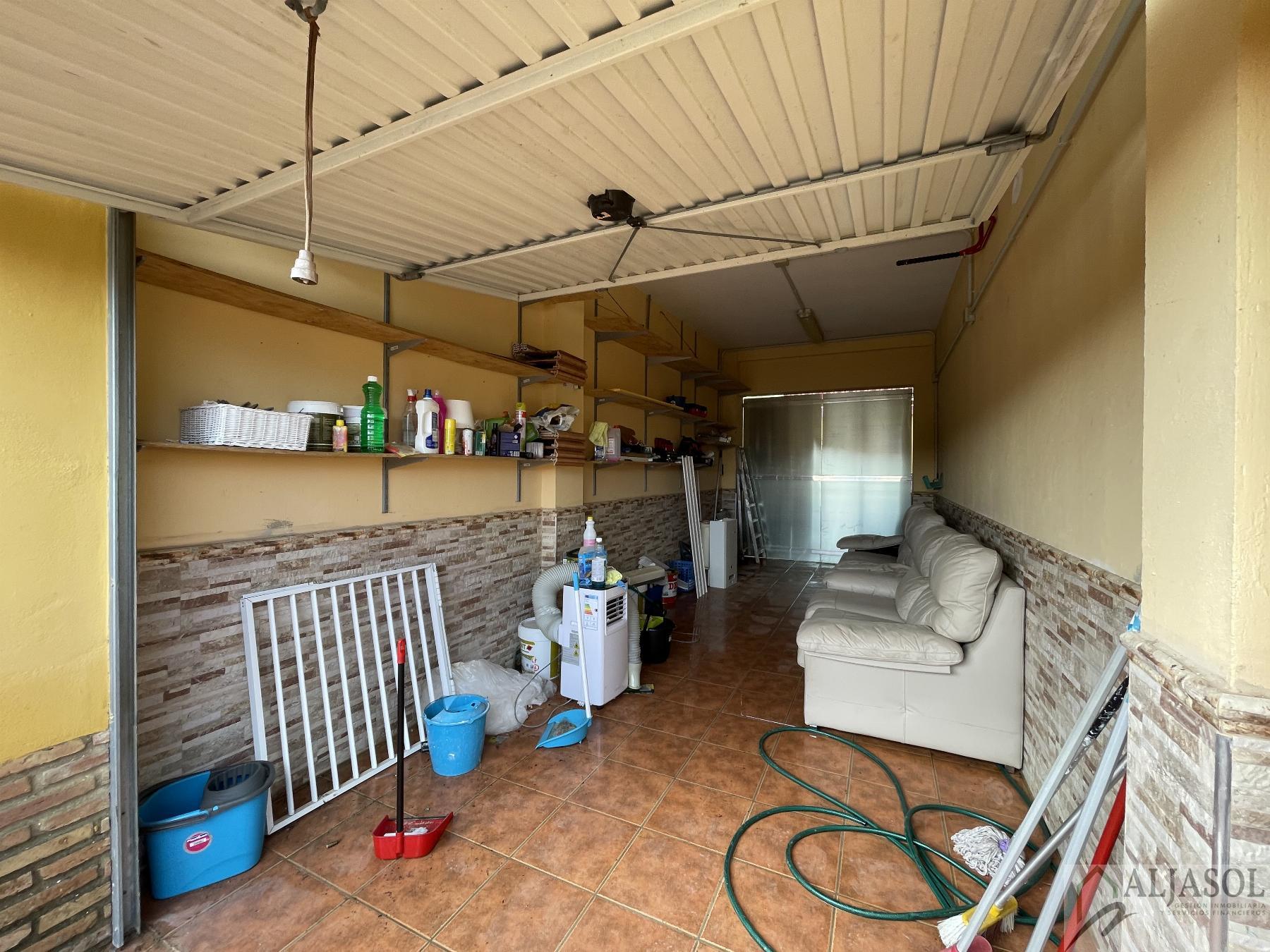 For sale of house in Huévar del Aljarafe