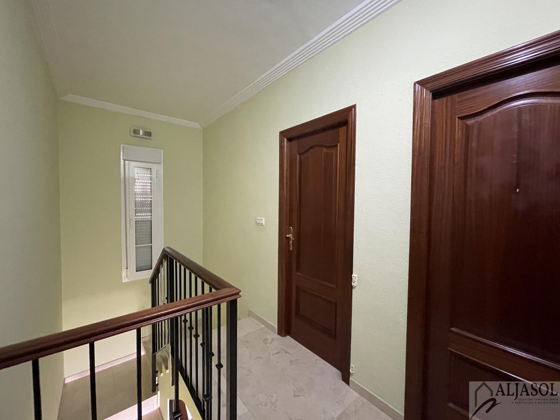 For sale of house in Huévar del Aljarafe