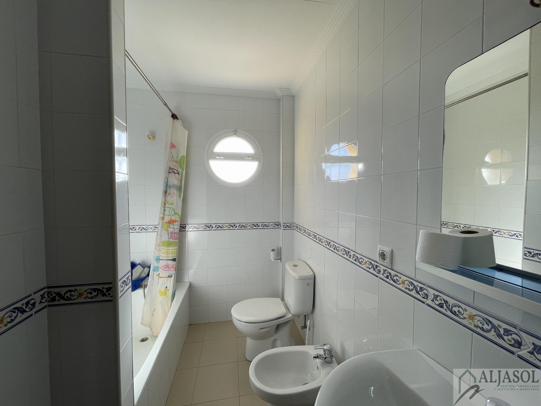 For sale of house in Huévar del Aljarafe