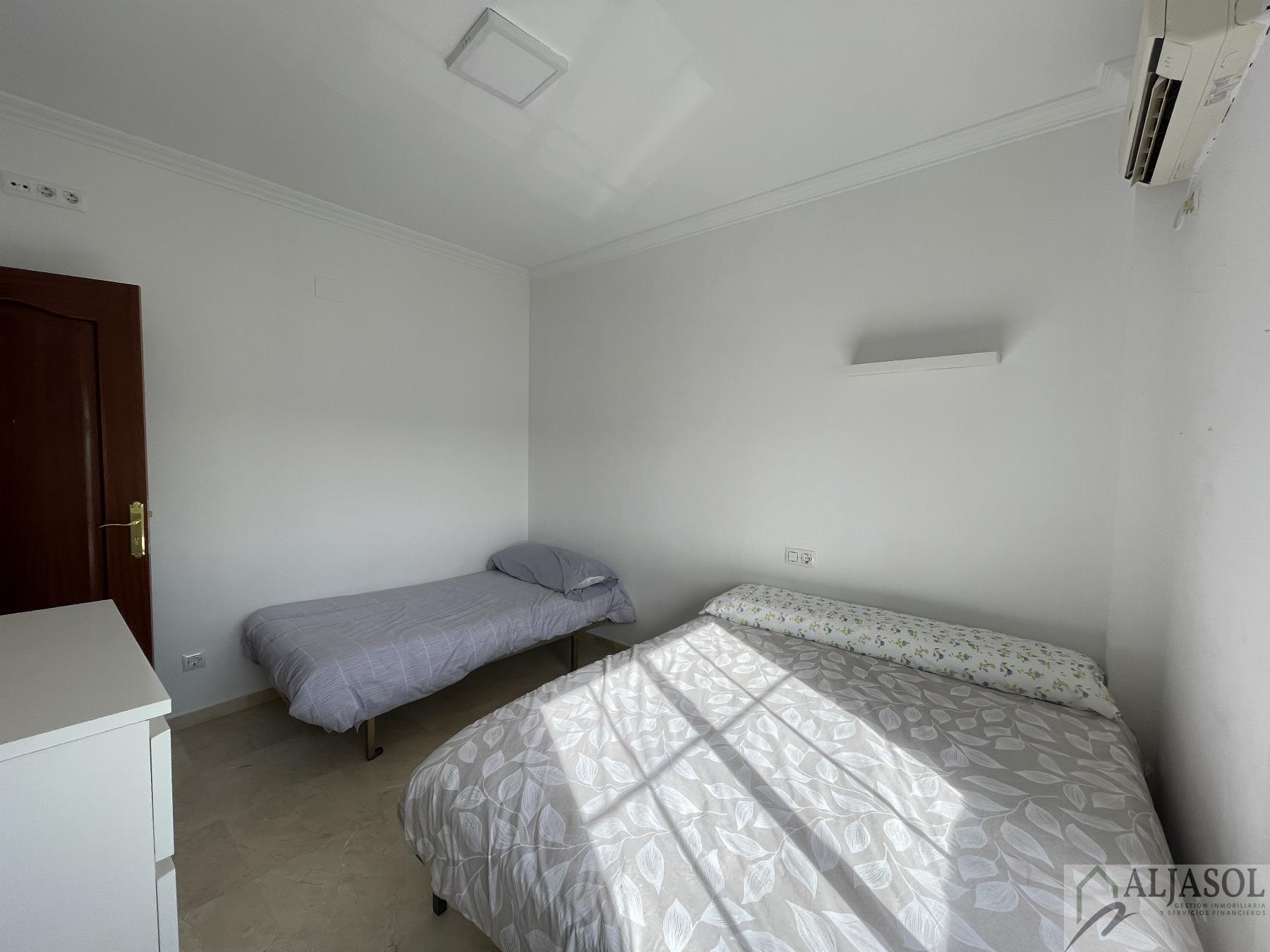 For sale of house in Huévar del Aljarafe