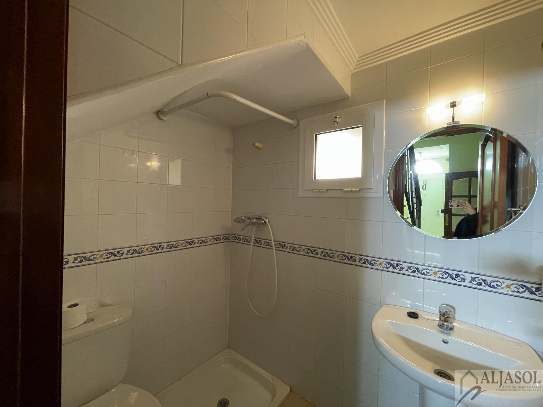 For sale of house in Huévar del Aljarafe
