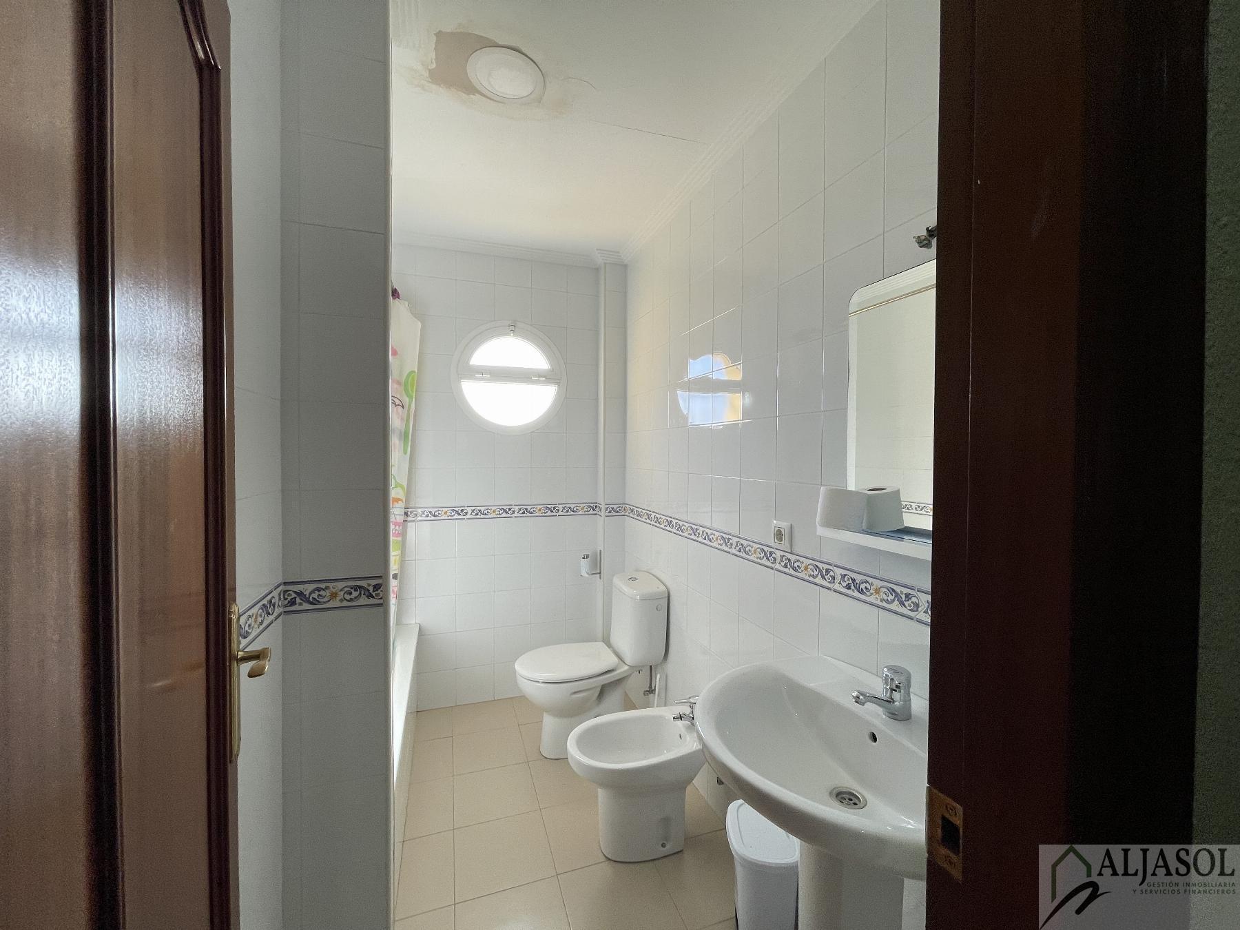 For sale of house in Huévar del Aljarafe