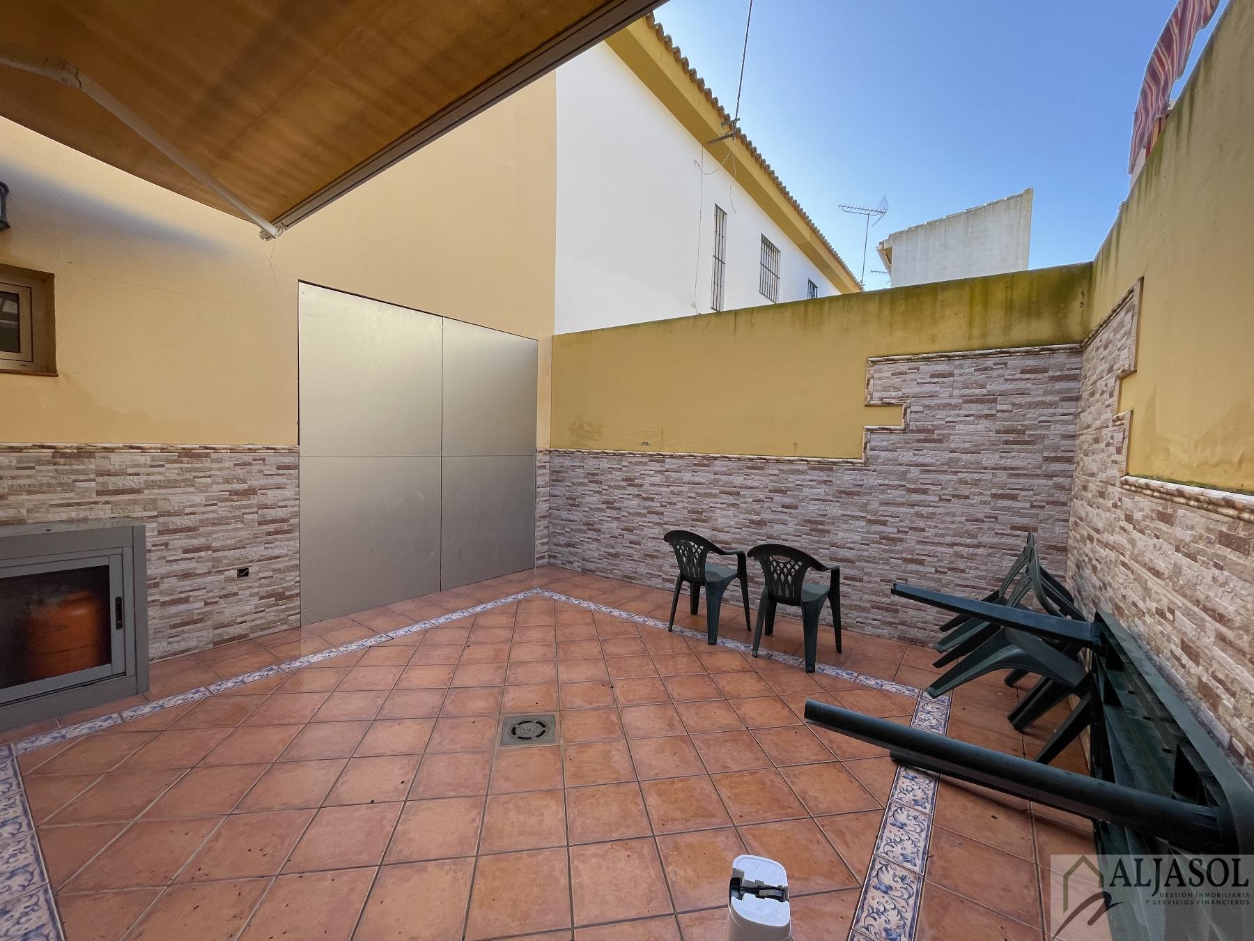 For sale of house in Huévar del Aljarafe