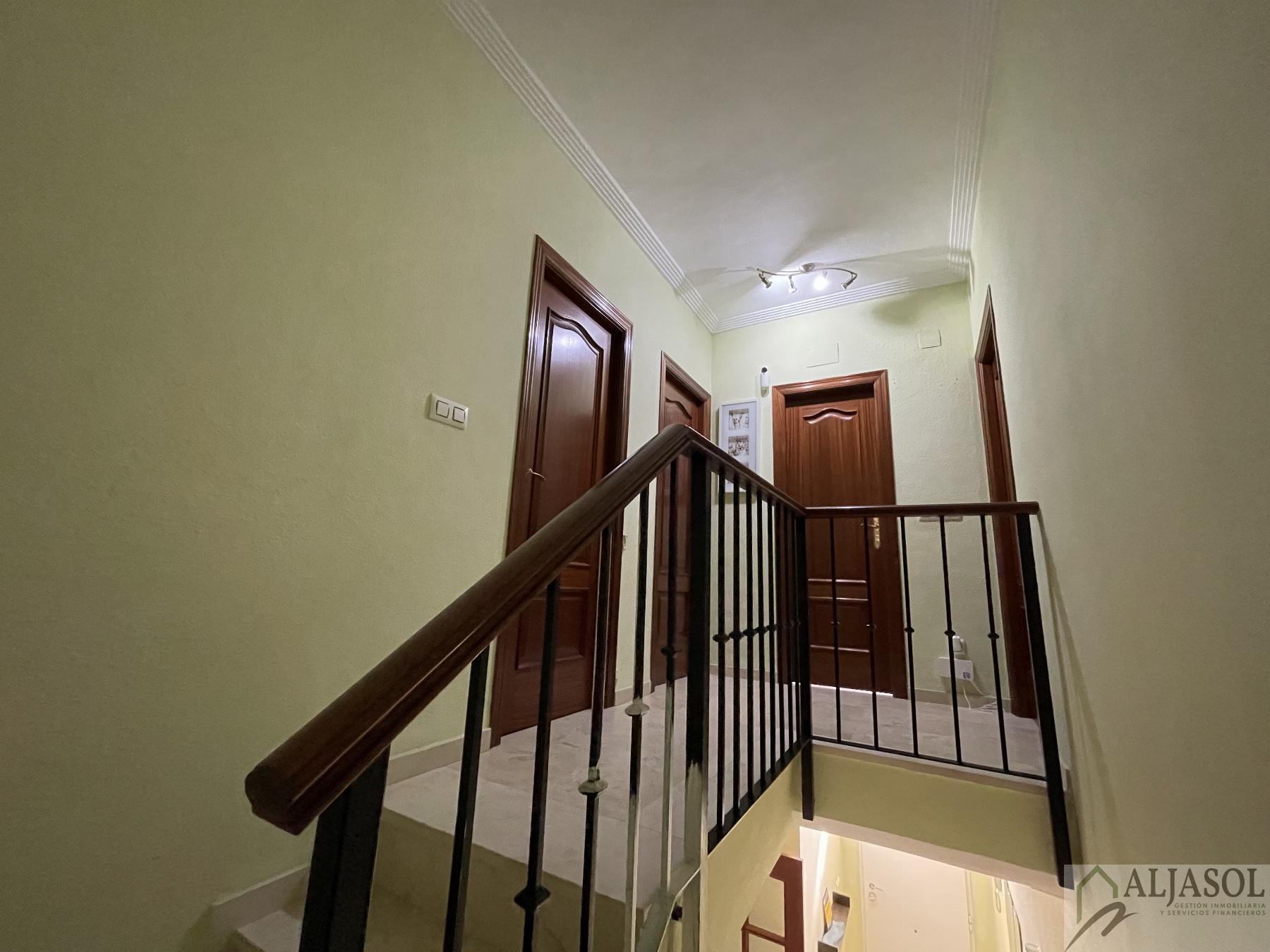 For sale of house in Huévar del Aljarafe