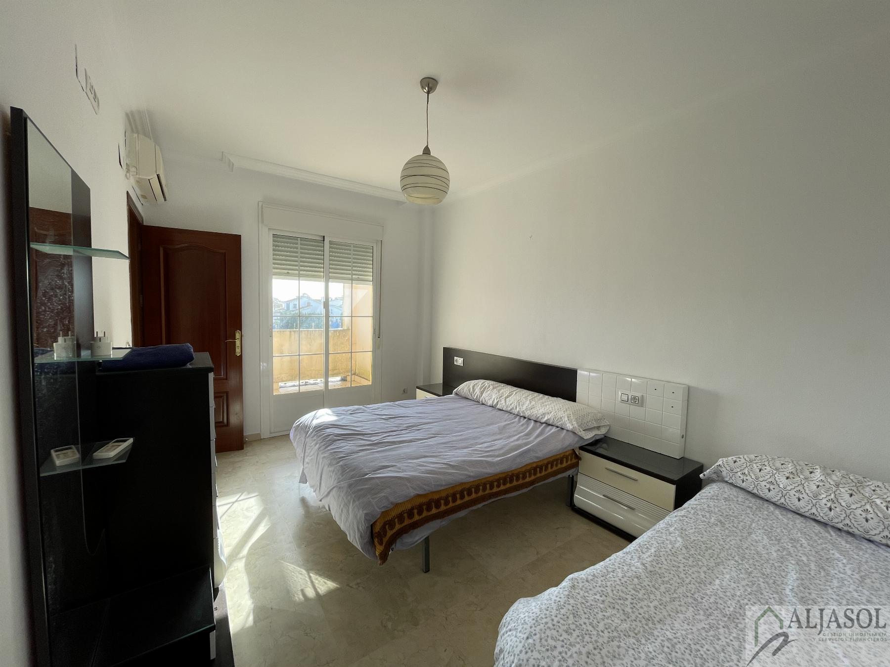 For sale of house in Huévar del Aljarafe