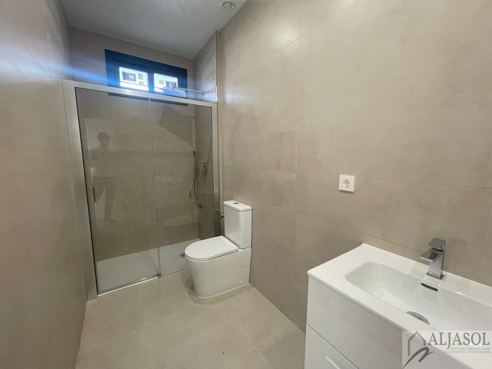 For sale of house in Espartinas