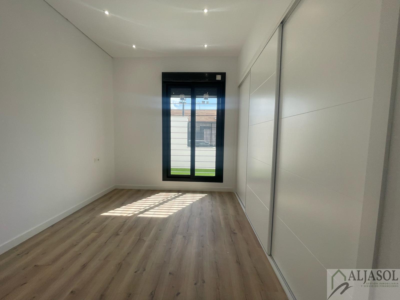 For sale of house in Espartinas