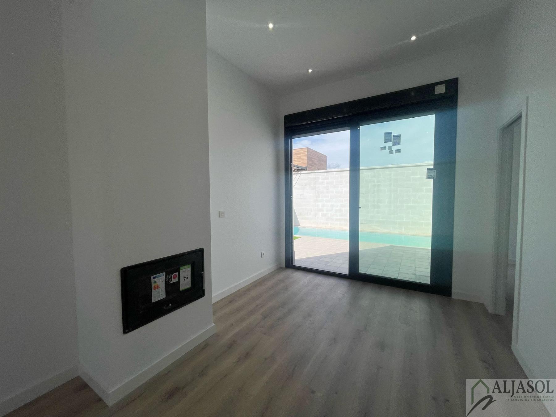 For sale of house in Espartinas