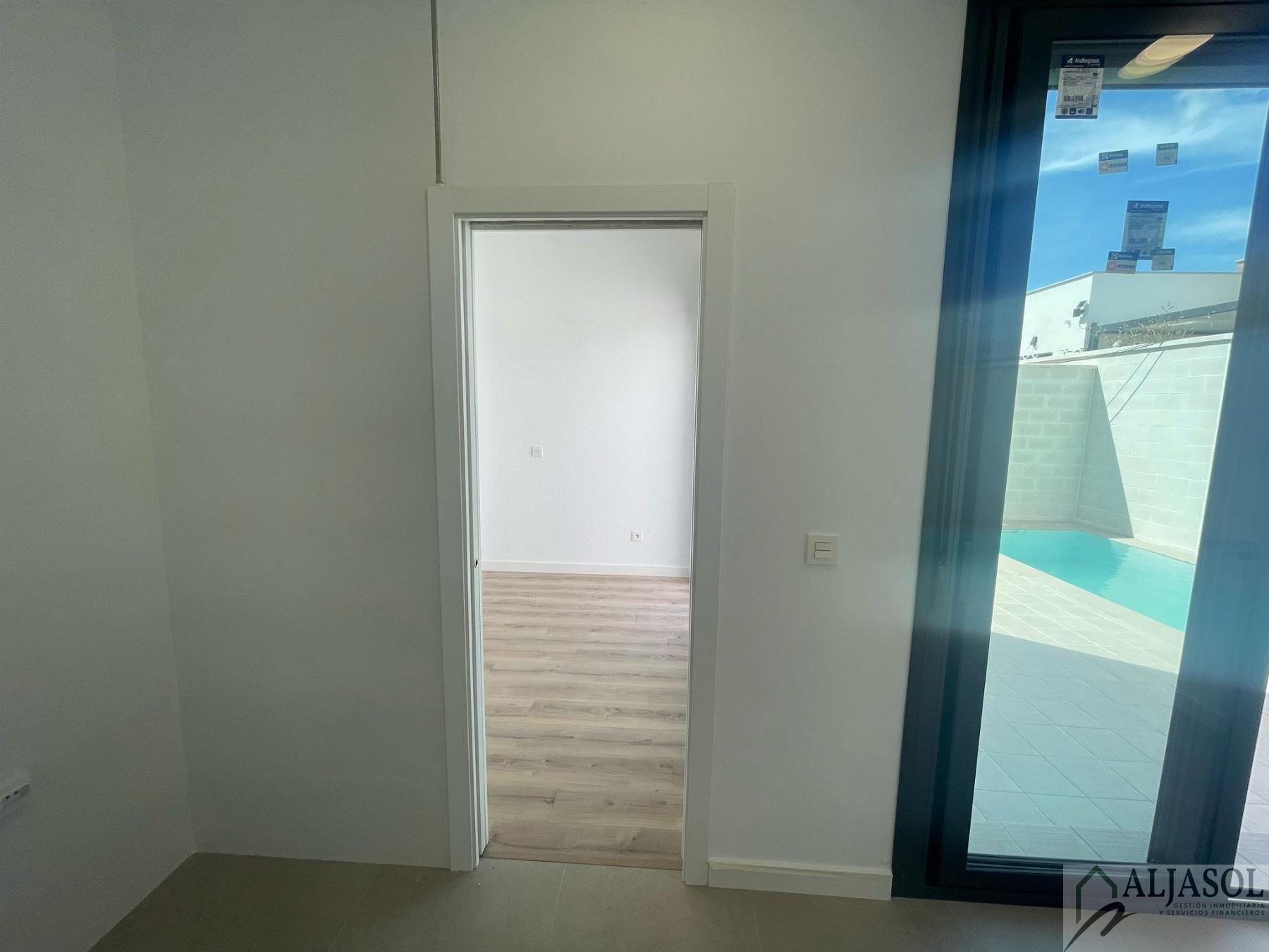 For sale of house in Espartinas