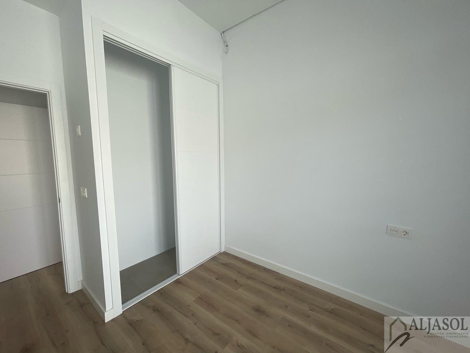 For sale of house in Espartinas